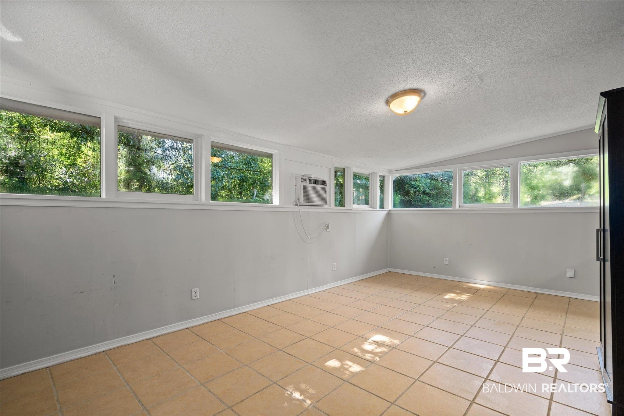 116 Shell Road Place Mobile, AL 36607 - Photo 8 of 30