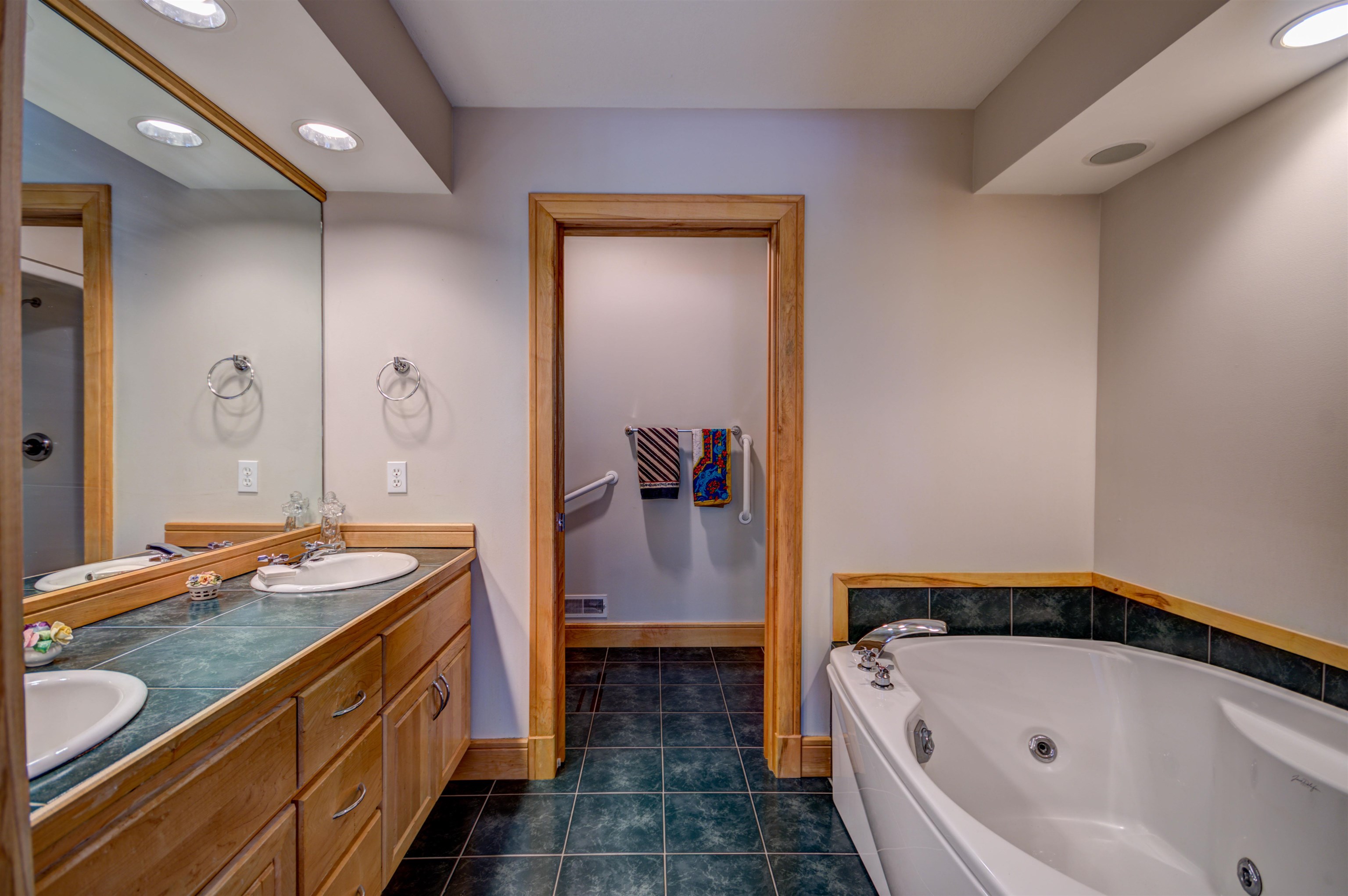 13434 Hedeen Road Traverse City, MI 49686 - Photo 27 of 42 1909212-29.JPG