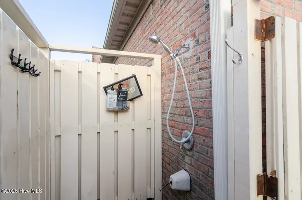 $2,995 | 500 5th Avenue North, Kure Beach, NC 28449