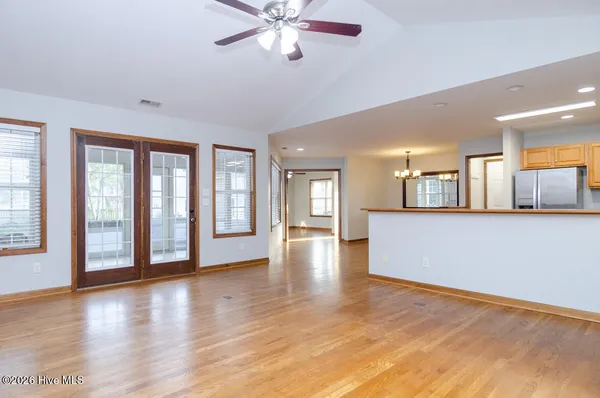 $2,995 | 500 5th Avenue North, Kure Beach, NC 28449