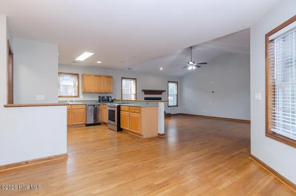 $2,995 | 500 5th Avenue North, Kure Beach, NC 28449