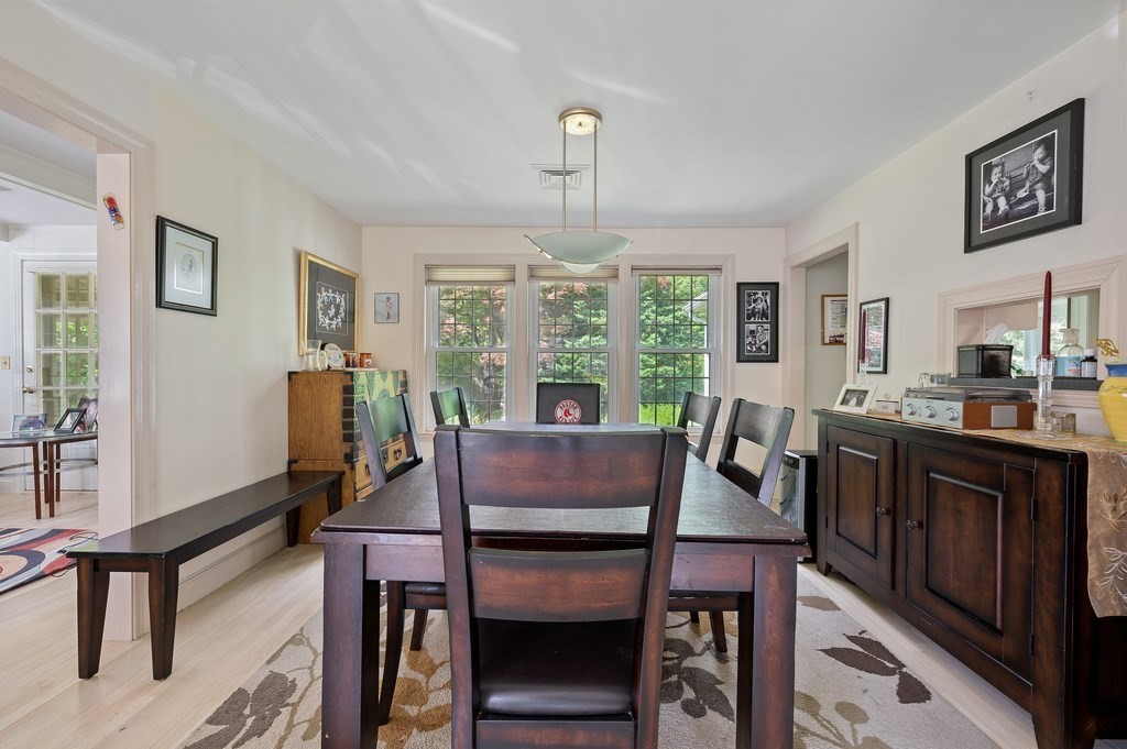 38 Colonial Road Needham, MA 02492 - Photo 8 of 29