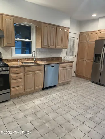 $4,200 | 72 Prospect Street, Greenwich, CT 06830