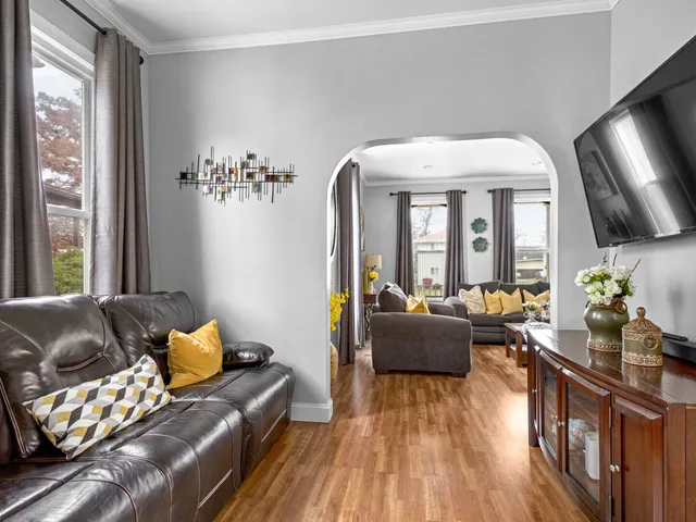 $379,900 | 506 Oneida Street, Joliet, IL 60435