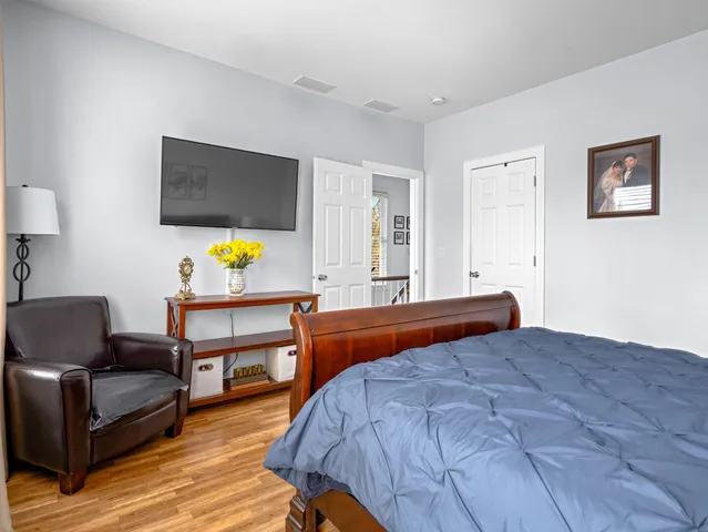 $379,900 | 506 Oneida Street, Joliet, IL 60435