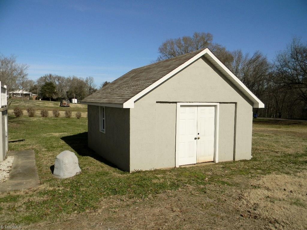 163 Case School Road Madison, NC 27025 - Photo 2 of 19 Gallery Image 2