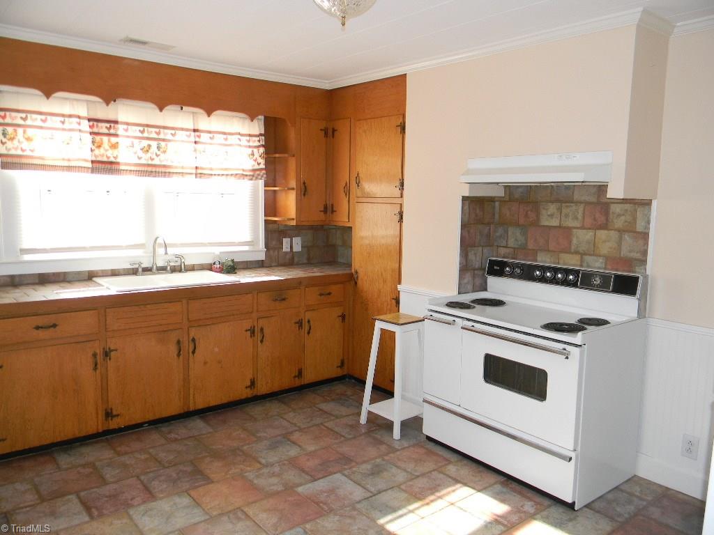 163 Case School Road Madison, NC 27025 - Photo 6 of 19 Gallery Image 6