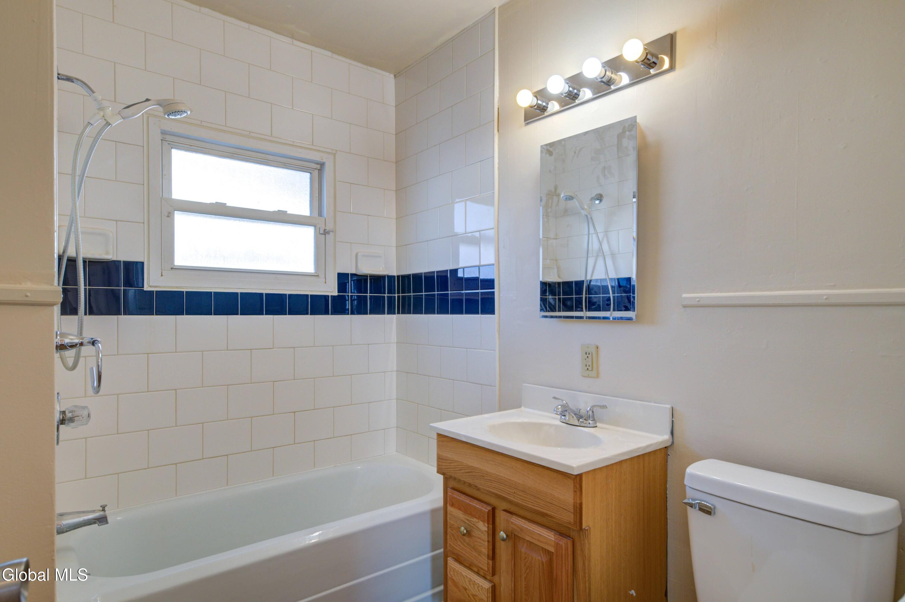92 Maple Avenue Canajoharie, NY 13317 - Photo 20 of 34 92 Maple-10