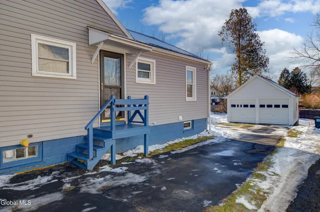 $149,900 | 92 Maple Avenue, Canajoharie, NY 13317