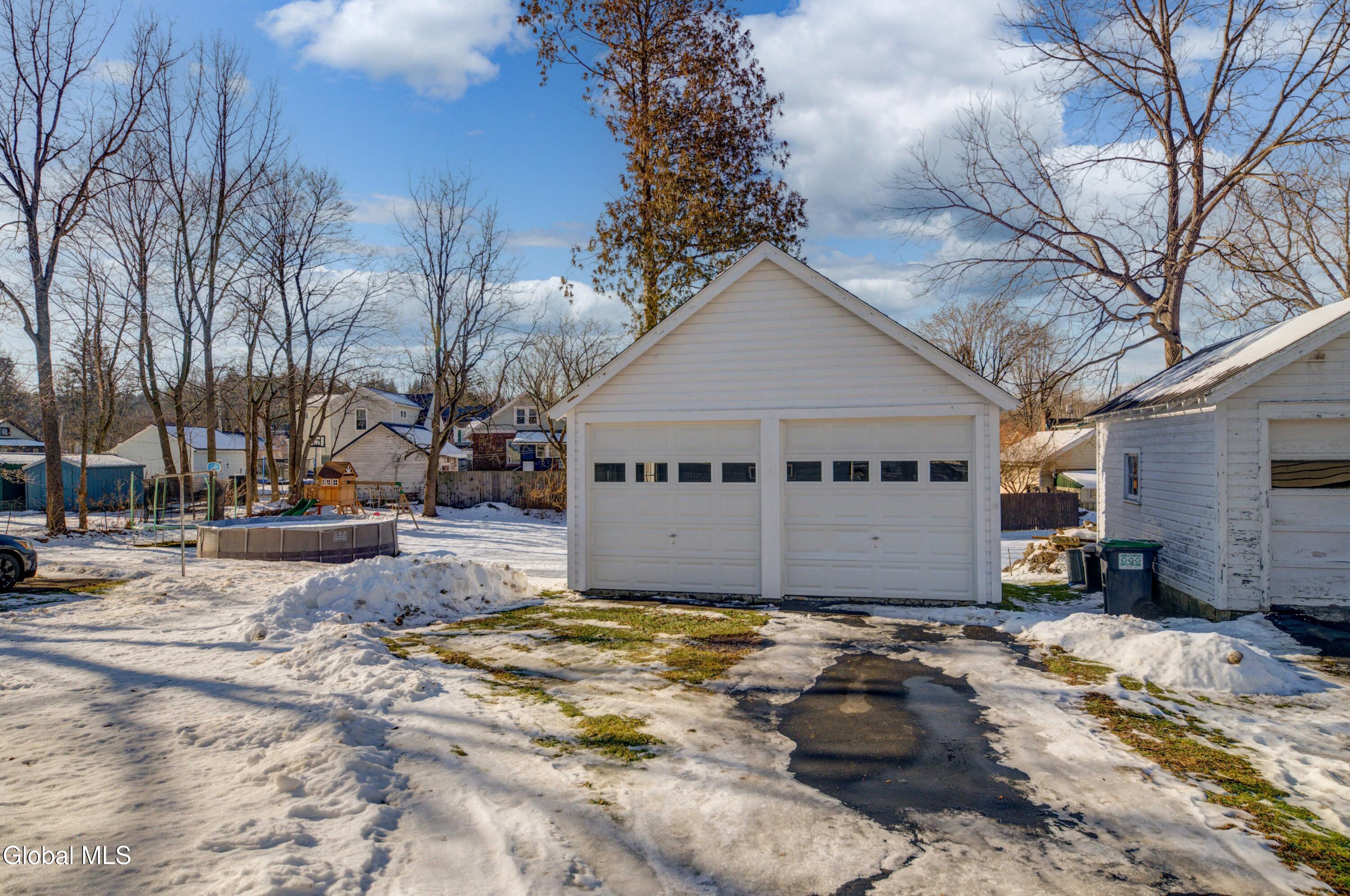 92 Maple Avenue Canajoharie, NY 13317 - Photo 10 of 34 92 Maple-27