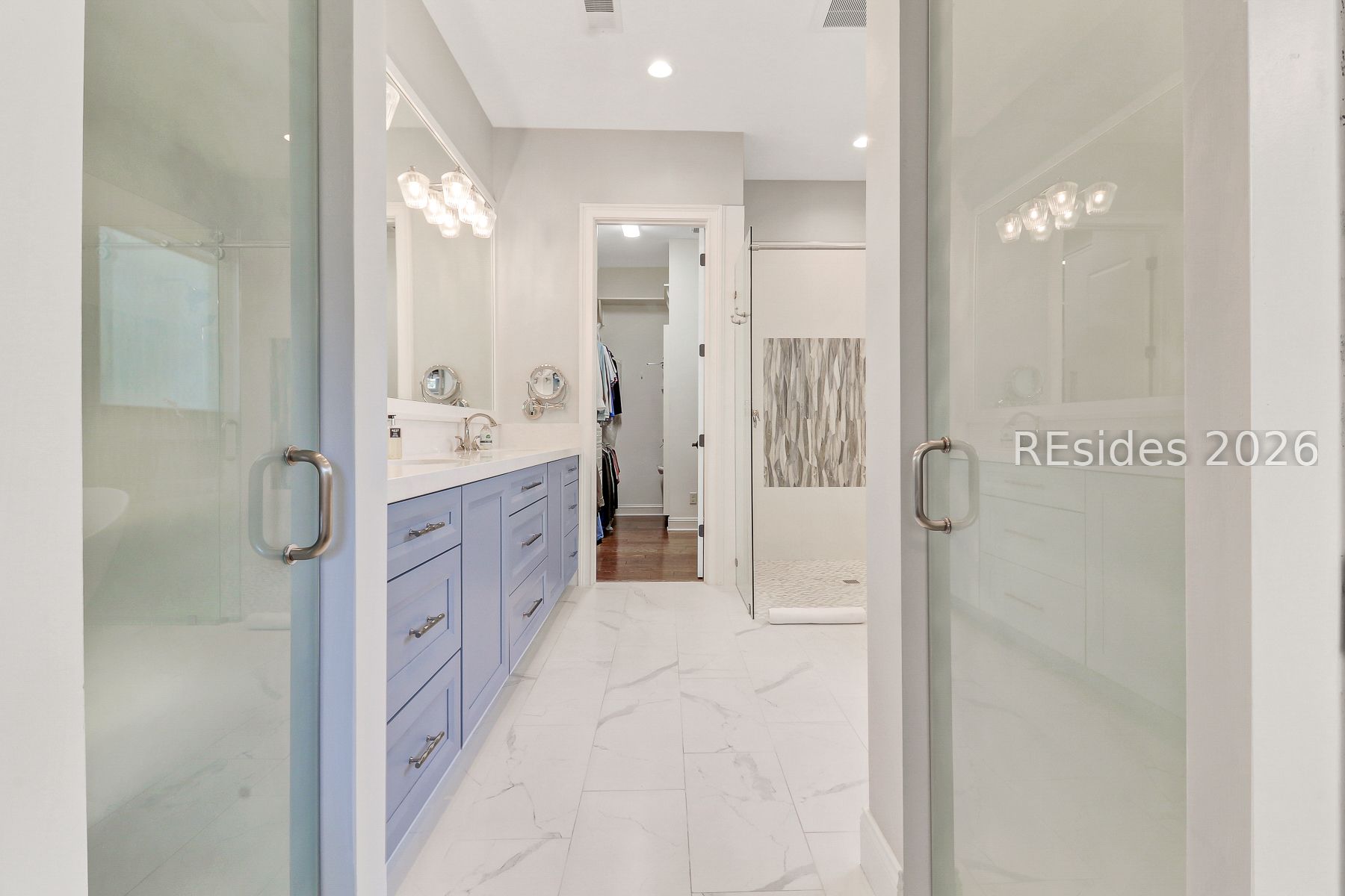 14 Myrtle Bank Road Hilton Head Island, SC 29926 - Photo 17 of 60 Primary Bath