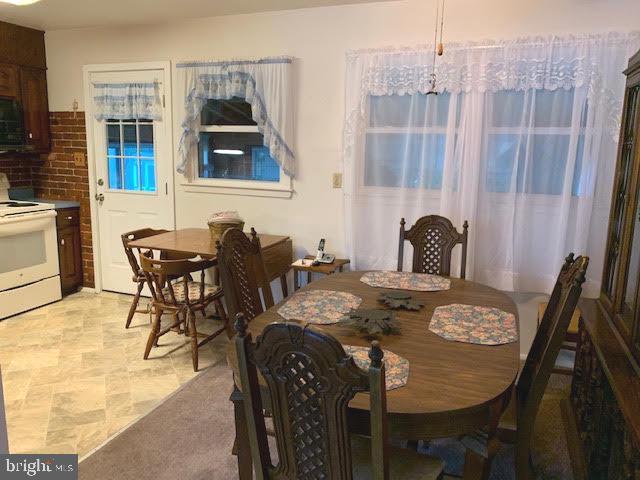 10 Rene Carr Street Elkton, MD 21921 - Photo 12 of 30 Dining Room Open to Kitchen