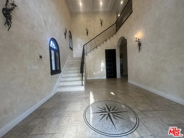 a view of entryway and hall