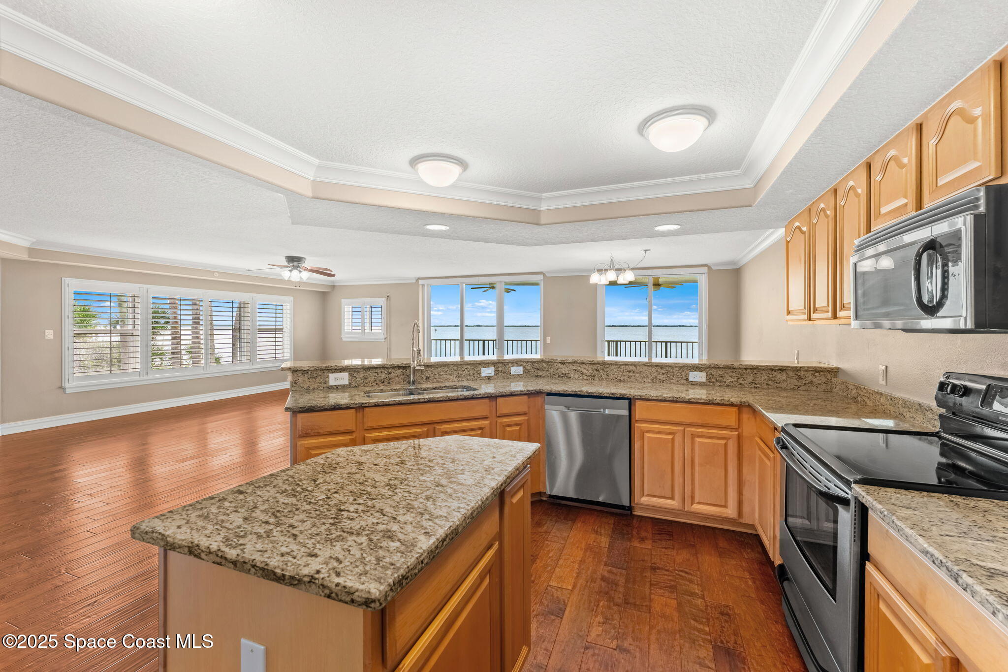 210 24th Street, Unit 201 Cocoa Beach, FL 32931 - Photo 7 of 41 Kitchen