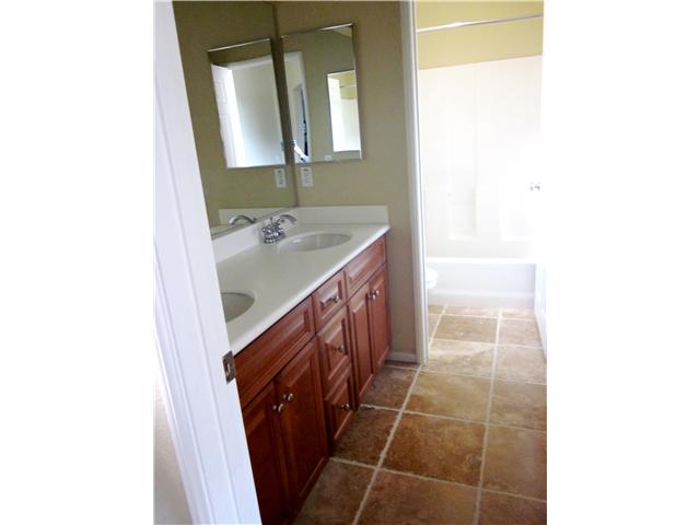 3633 Jetty Point Carlsbad, CA 92010 - Photo 11 of 25 Gallery Image 11