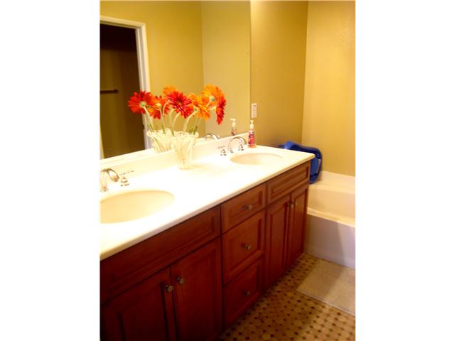 3633 Jetty Point Carlsbad, CA 92010 - Photo 8 of 25 Gallery Image 8