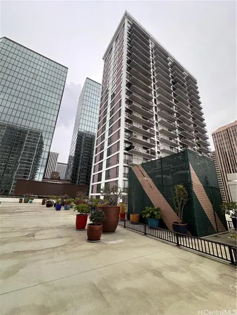 $3,500 | 225 Queen Street, Unit 16A, Honolulu, HI 96813