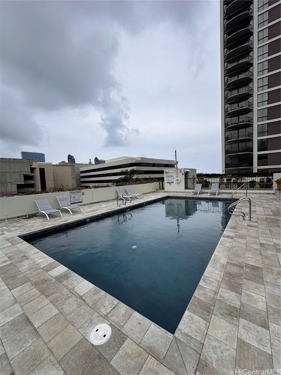 225 Queen Street, Unit 16A Honolulu, HI 96813 - Photo 16 of 16 a view of outdoor space with seating