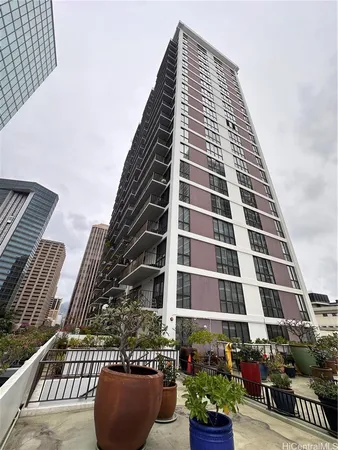 $3,500 | 225 Queen Street, Unit 16A, Honolulu, HI 96813