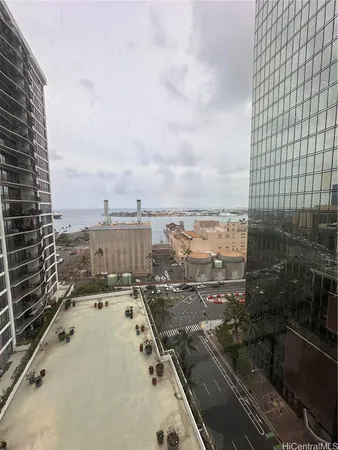 $3,500 | 225 Queen Street, Unit 16A, Honolulu, HI 96813