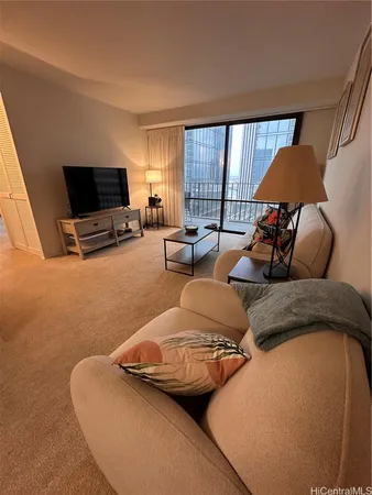 $3,500 | 225 Queen Street, Unit 16A, Honolulu, HI 96813