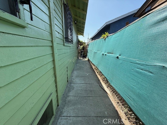 127 East 81st Street Los Angeles, CA 90003 - Photo 19 of 23 a view of a pathway