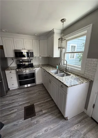 $449,999 | 2 Prescott Place, Newport, RI 02840
