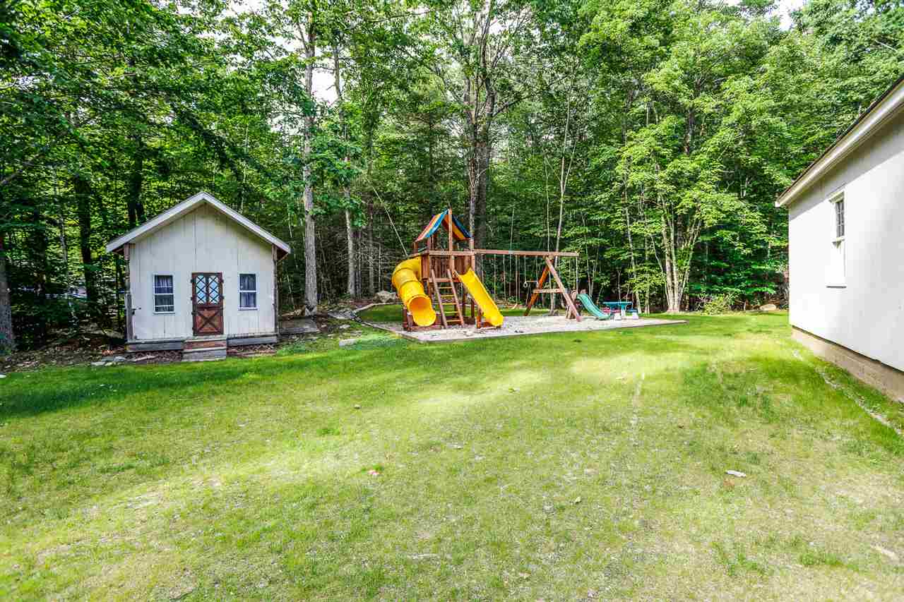 31 Schoolhouse Road Amherst, NH 03031 - Photo 3 of 38 Gallery Image 3