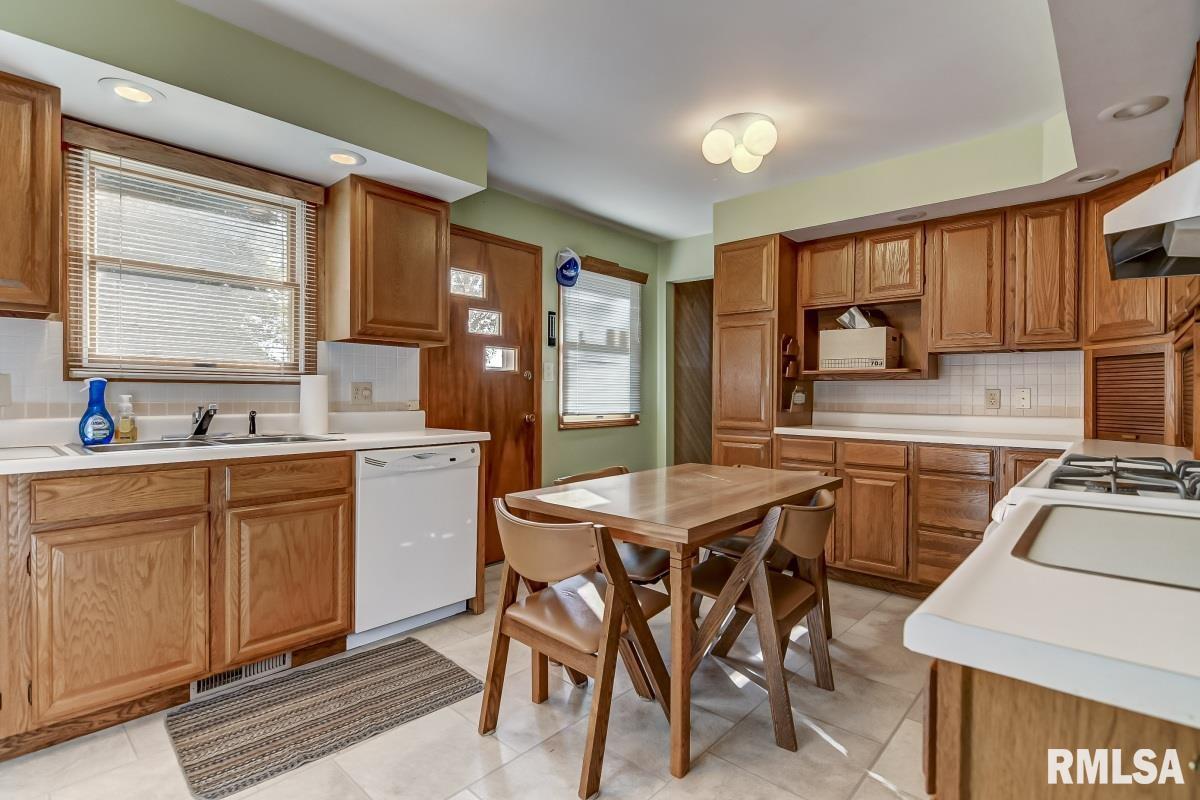 411 West Browning Road Springfield, IL 62707 - Photo 14 of 36