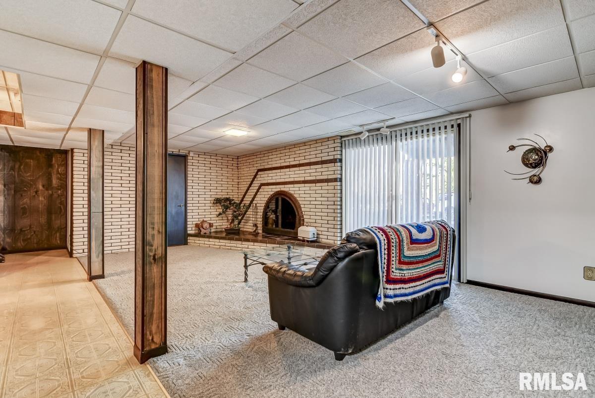 411 West Browning Road Springfield, IL 62707 - Photo 24 of 36