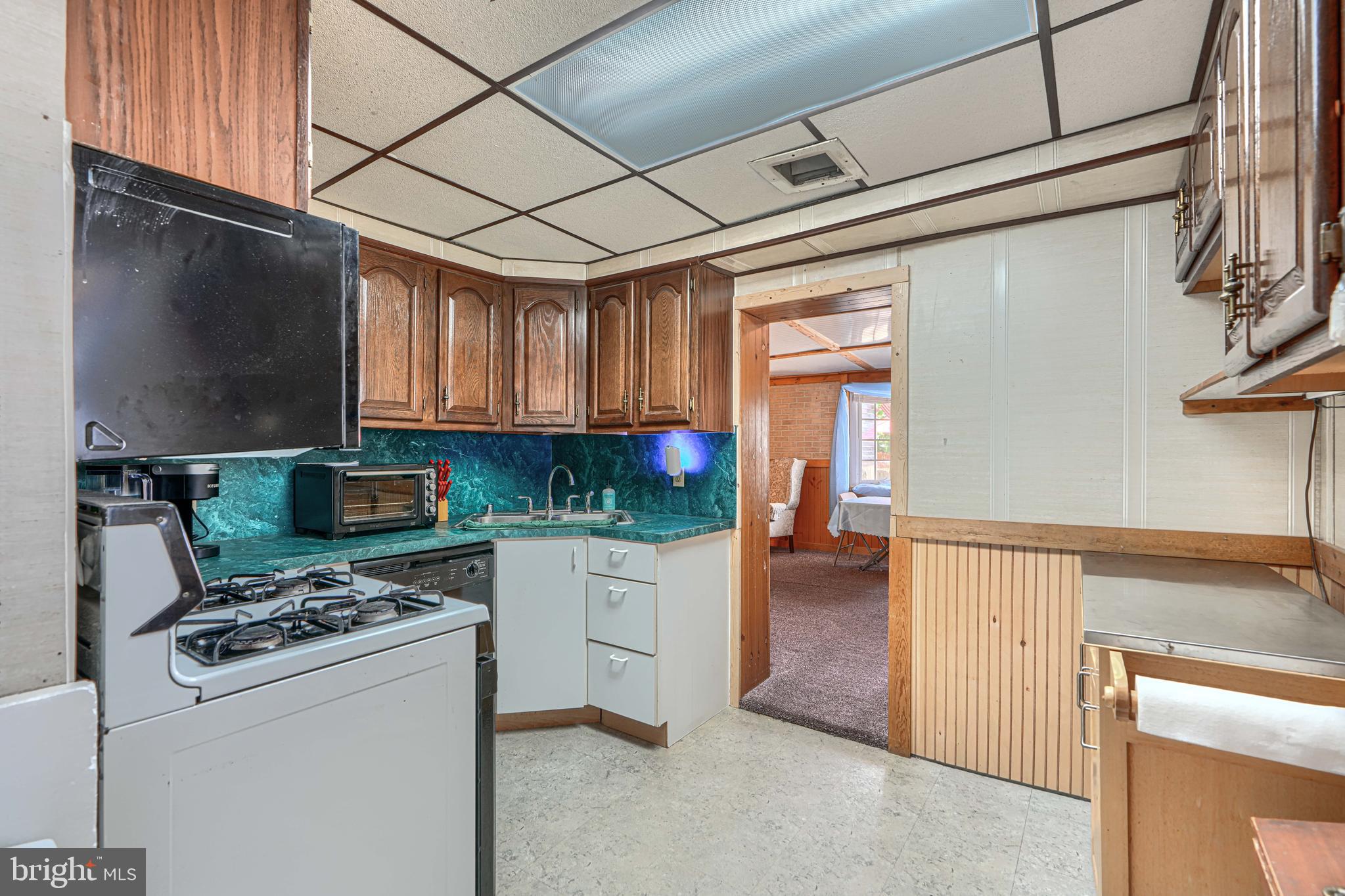 7813 Fairgreen Road Baltimore, MD 21222 - Photo 12 of 30