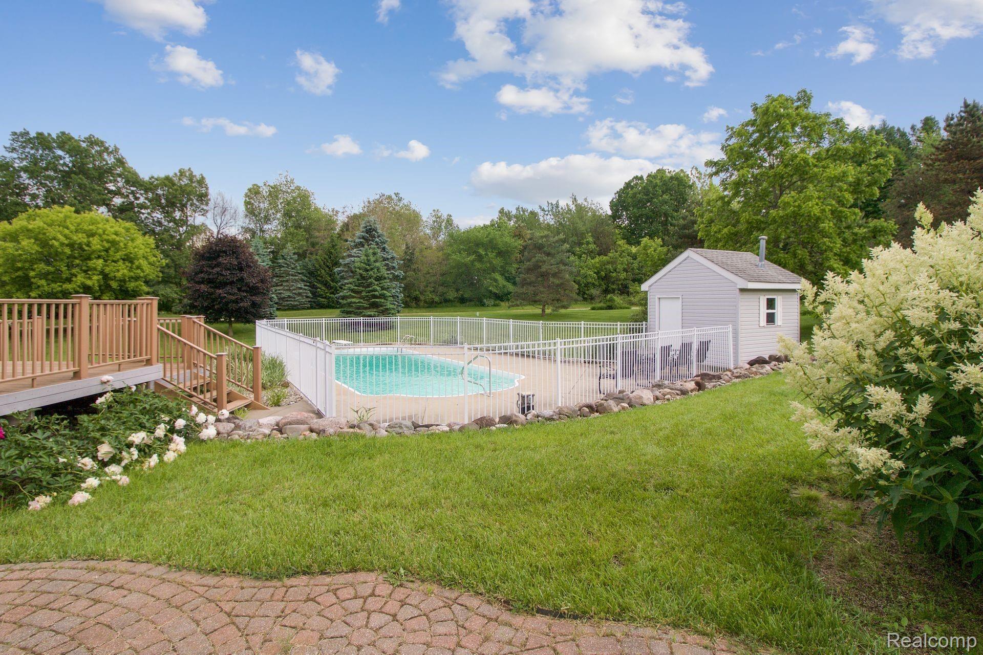12798 Hibner Road Hartland, MI 48353 - Photo 31 of 36 32.jpg