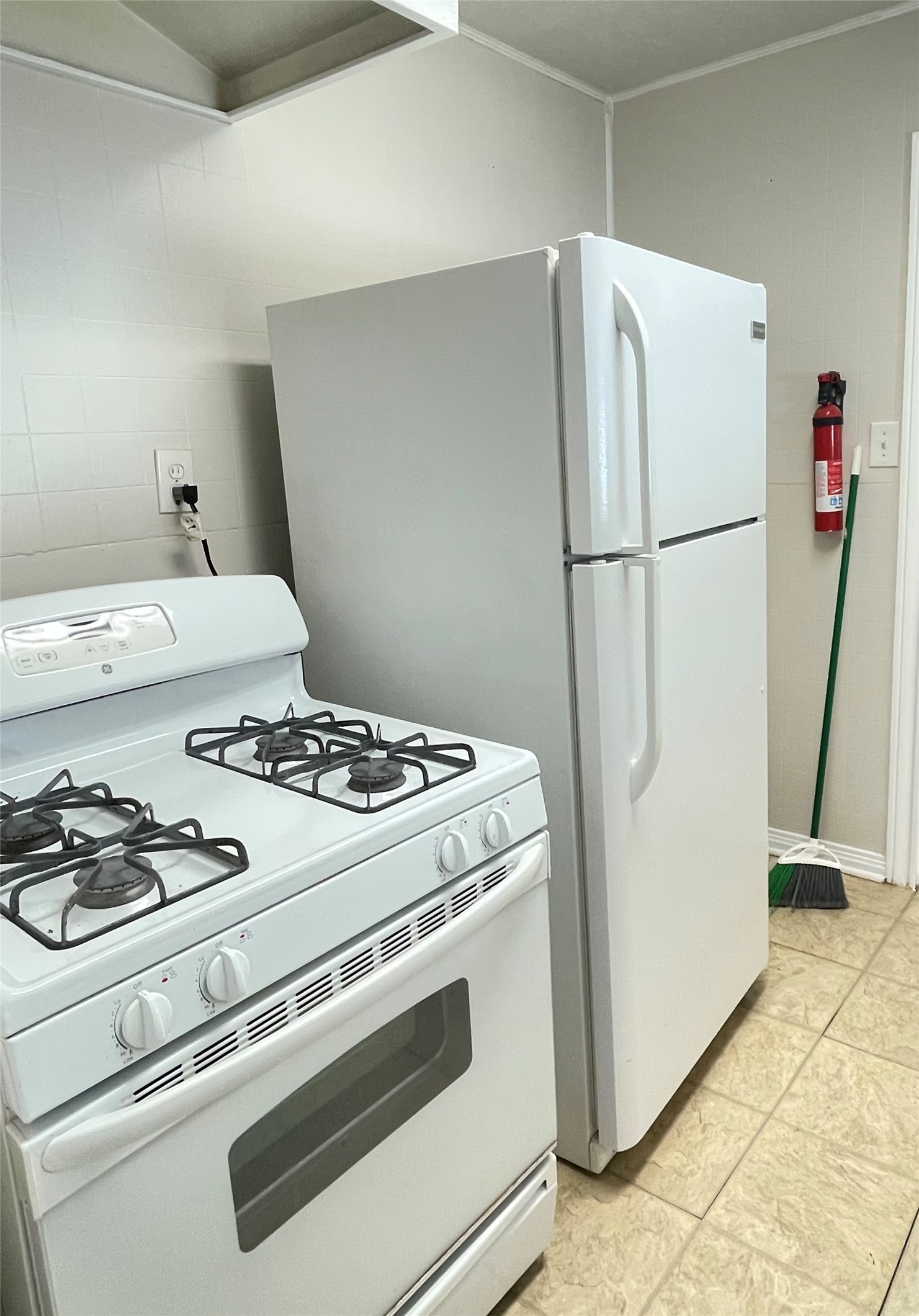 1502 Elmen Street, Unit 4 Houston, TX 77019 - Photo 6 of 9
