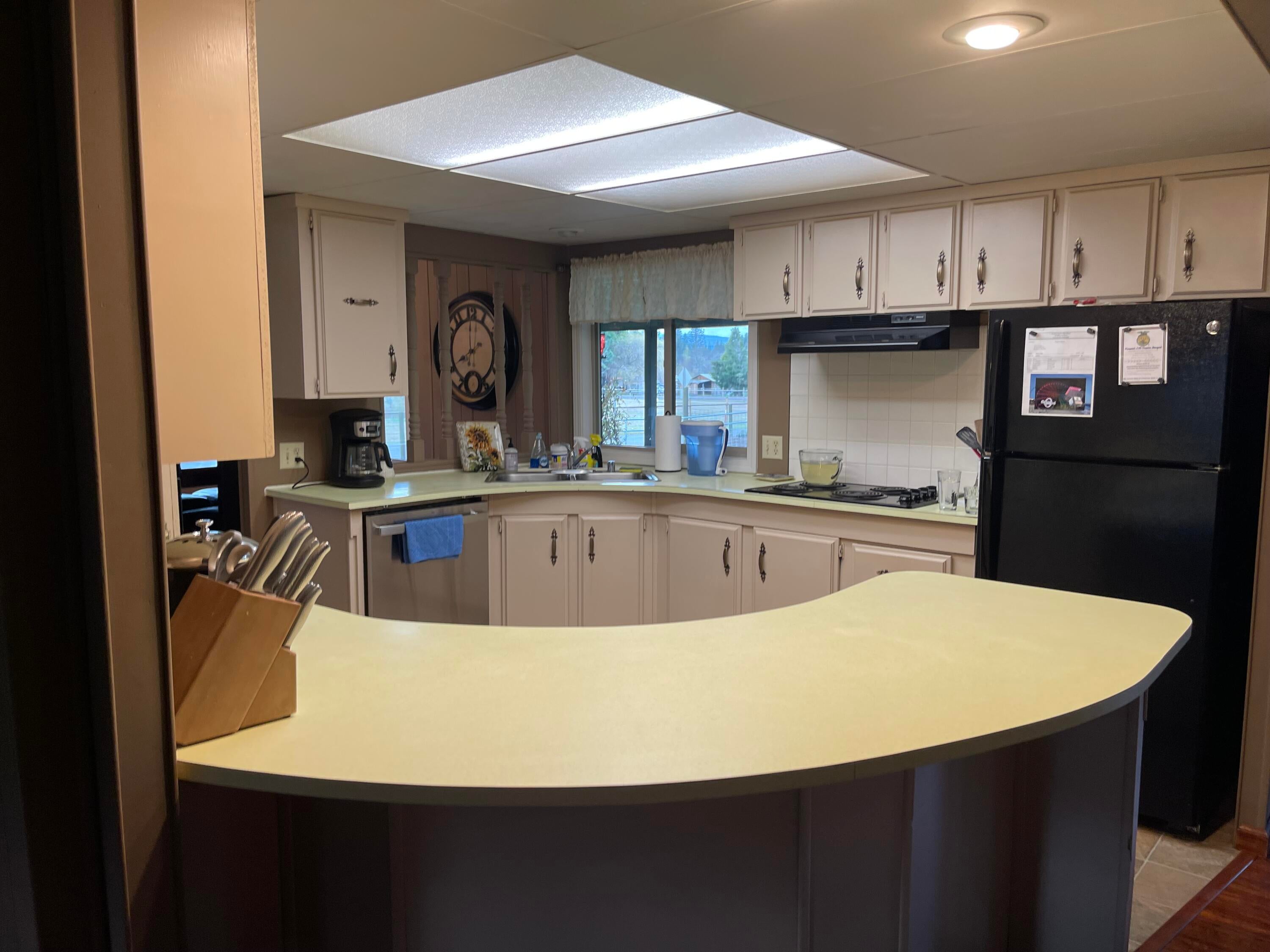 489 Red Blanket Road Prospect, OR 97536 - Photo 6 of 20 Kitchen