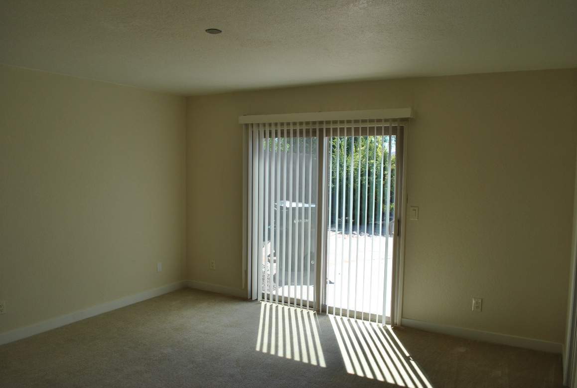 3945 East Wethersfield Road Phoenix, AZ 85032 - Photo 9 of 14 9