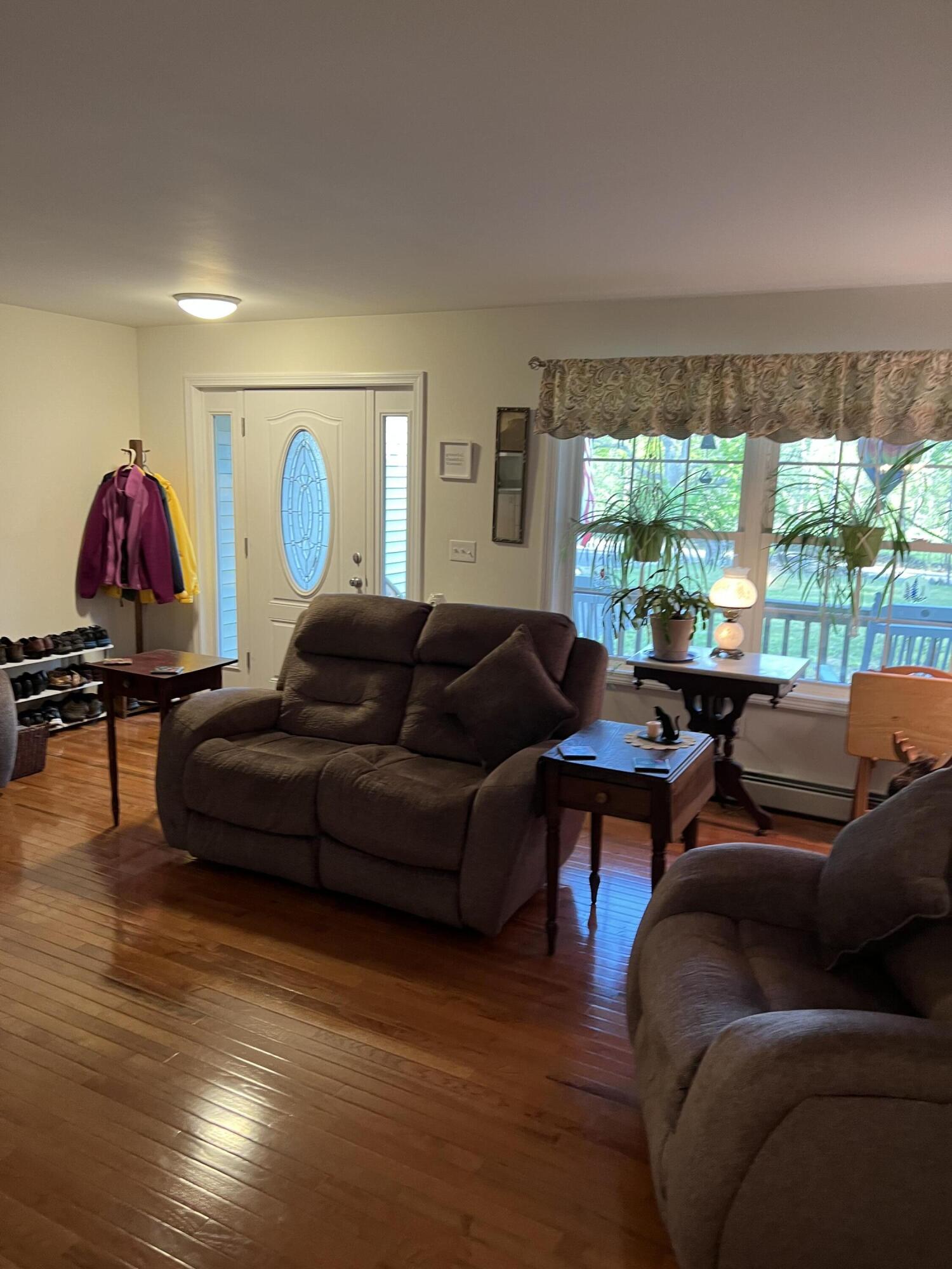 Living room 3