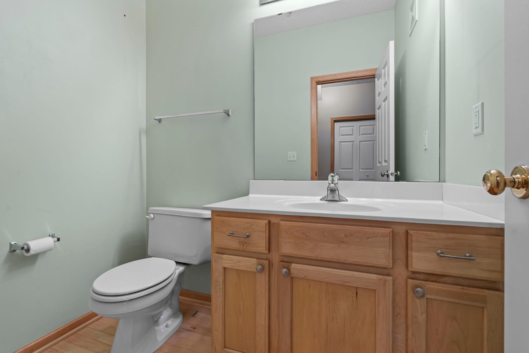 8014 Golden Valley Road Golden Valley, MN 55427 - Photo 21 of 35