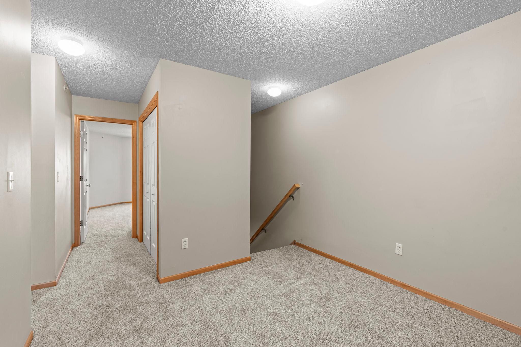 8014 Golden Valley Road Golden Valley, MN 55427 - Photo 22 of 35