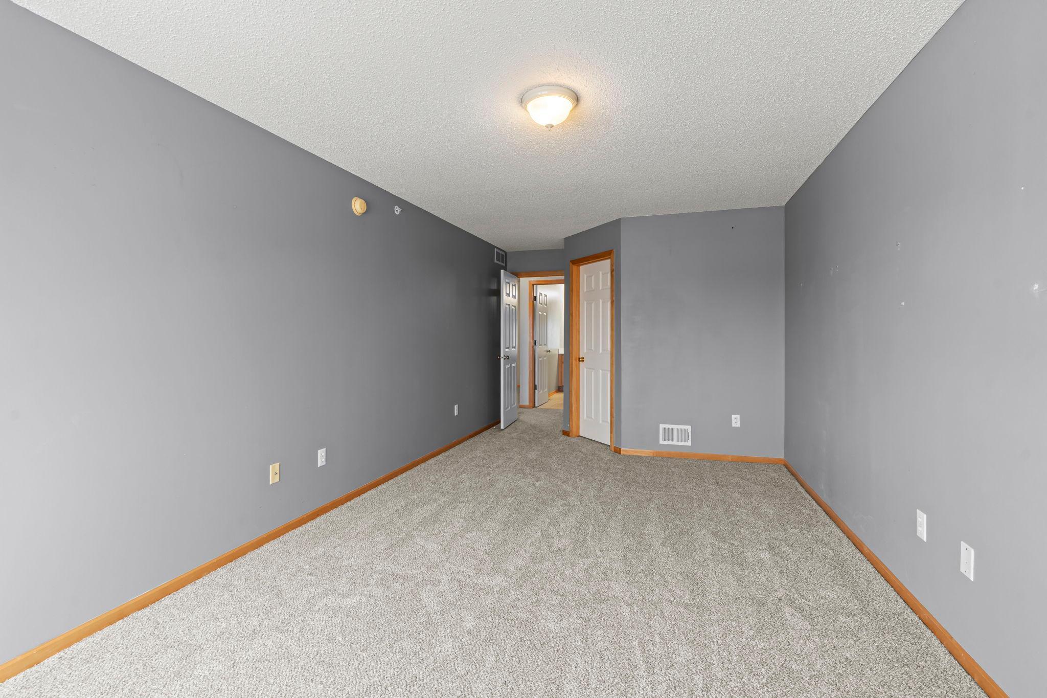 8014 Golden Valley Road Golden Valley, MN 55427 - Photo 25 of 35