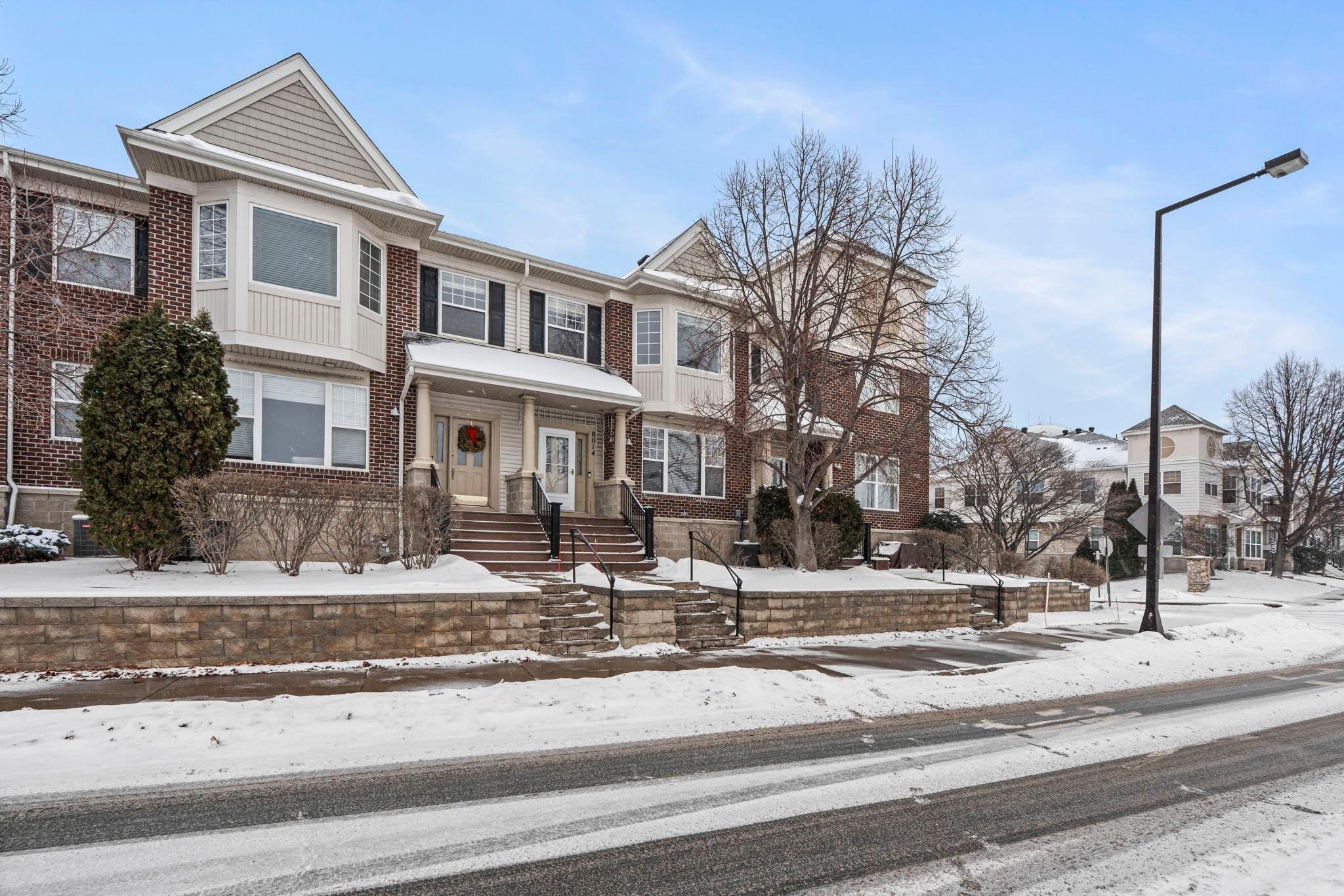 8014 Golden Valley Road Golden Valley, MN 55427 - Photo 4 of 35
