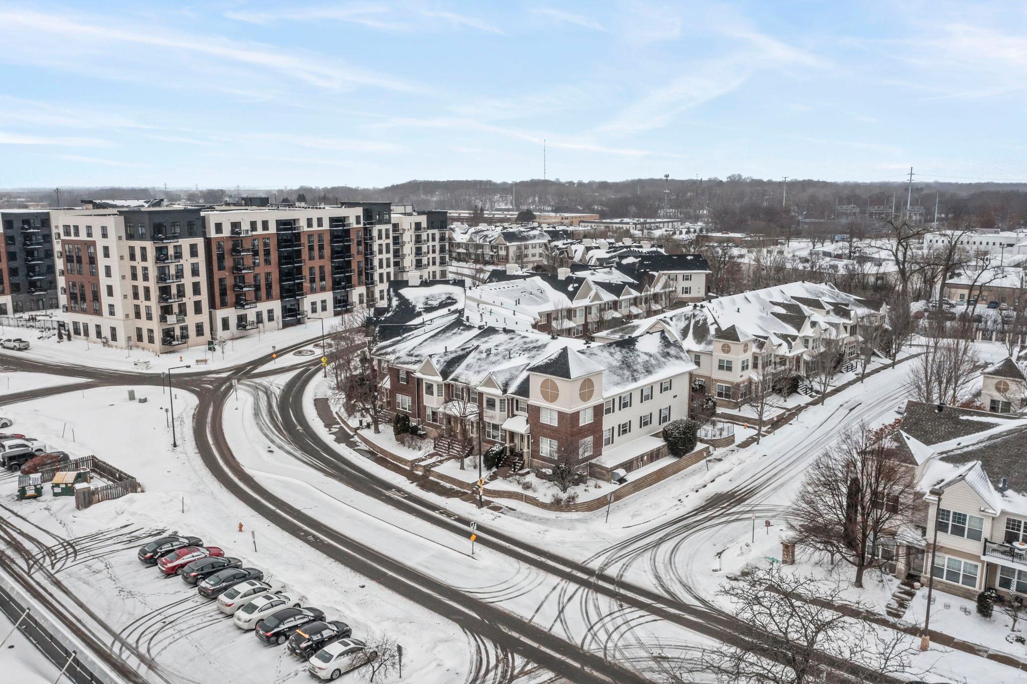 8014 Golden Valley Road Golden Valley, MN 55427 - Photo 7 of 35