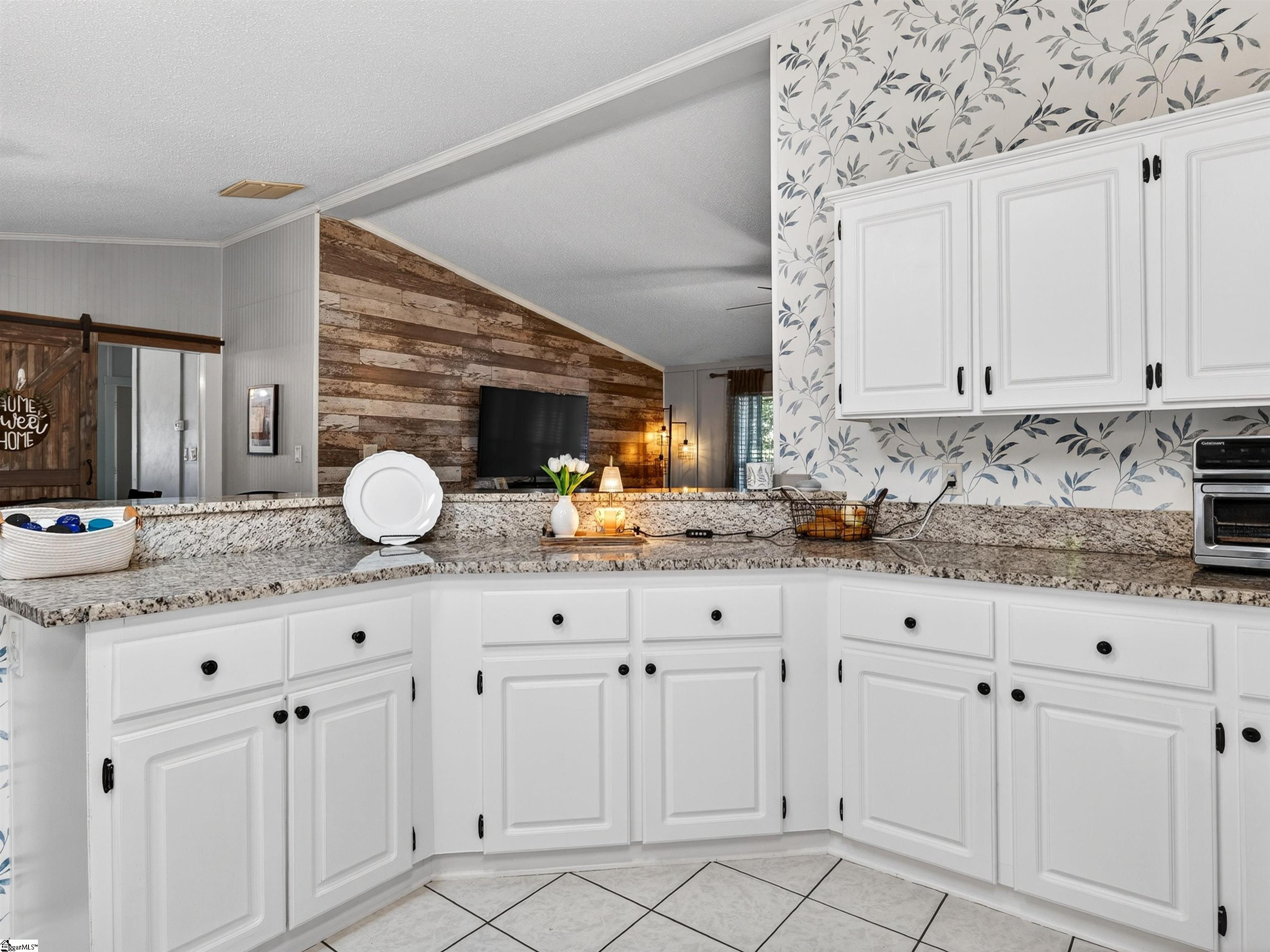 107 Lakeview Drive Inman, SC 29349 - Photo 14 of 50