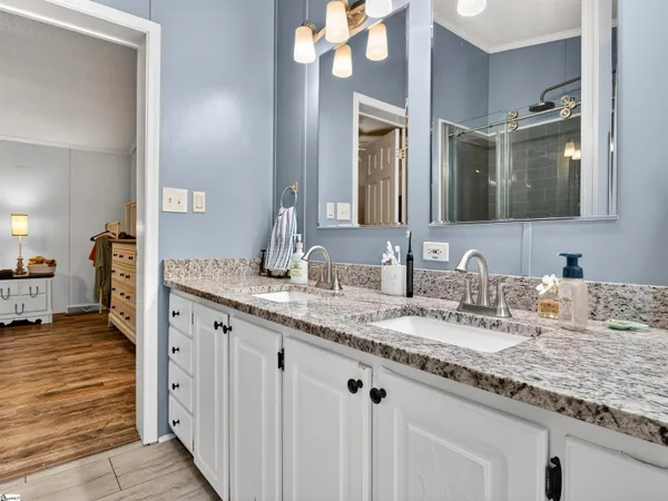 $539,750 | 107 Lakeview Drive, Inman, SC 29349