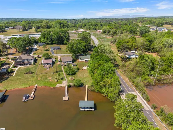 $539,750 | 107 Lakeview Drive, Inman, SC 29349