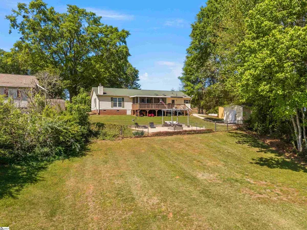 $539,750 | 107 Lakeview Drive, Inman, SC 29349
