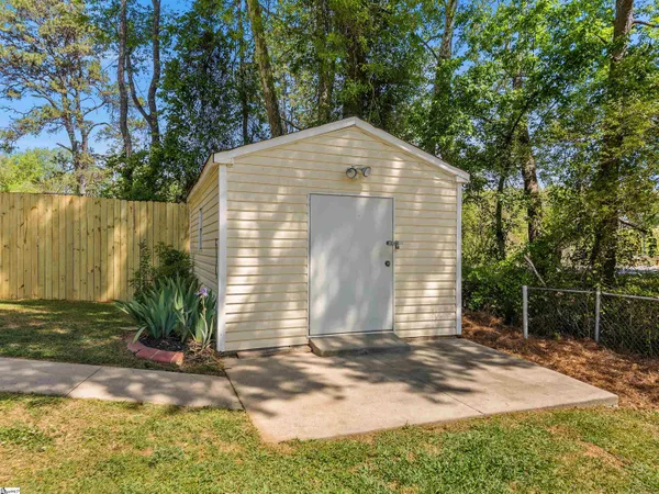 $539,750 | 107 Lakeview Drive, Inman, SC 29349