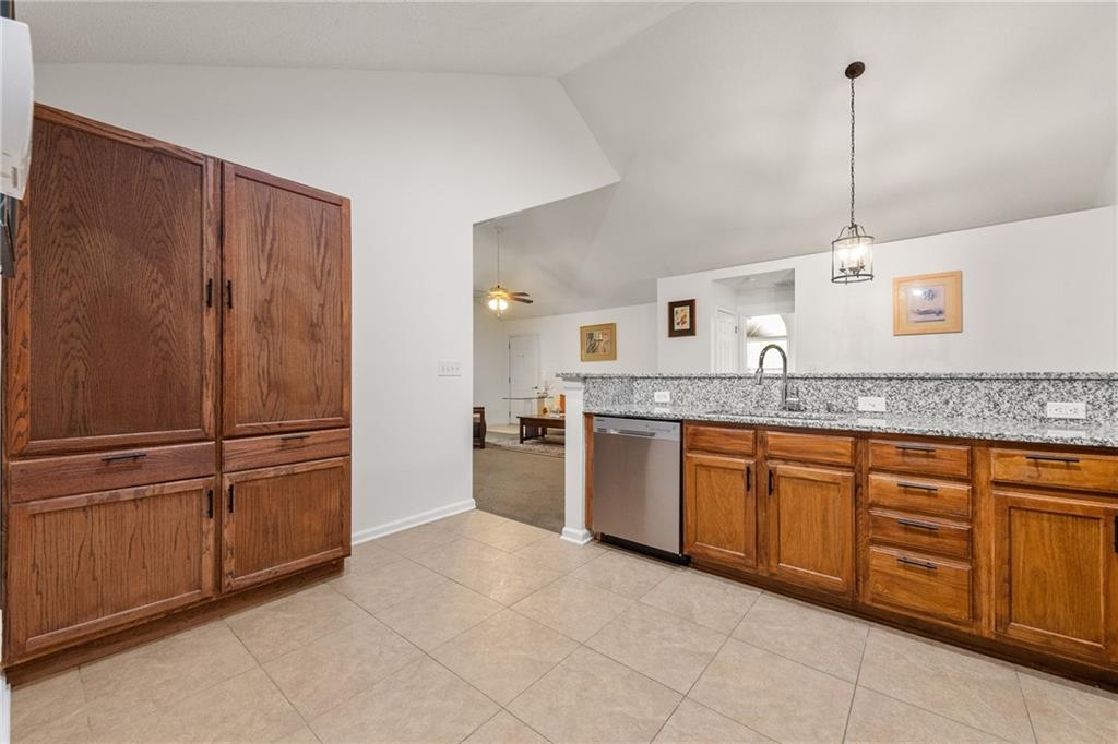 2191 Rockbridge Road Southwest, Unit 2401 Stone Mountain, GA 30087 - Photo 12 of 29
