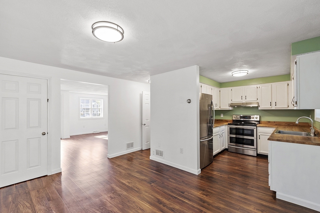 34 Lowell Road, Unit 13 Pepperell, MA 01463 - Photo 13 of 39