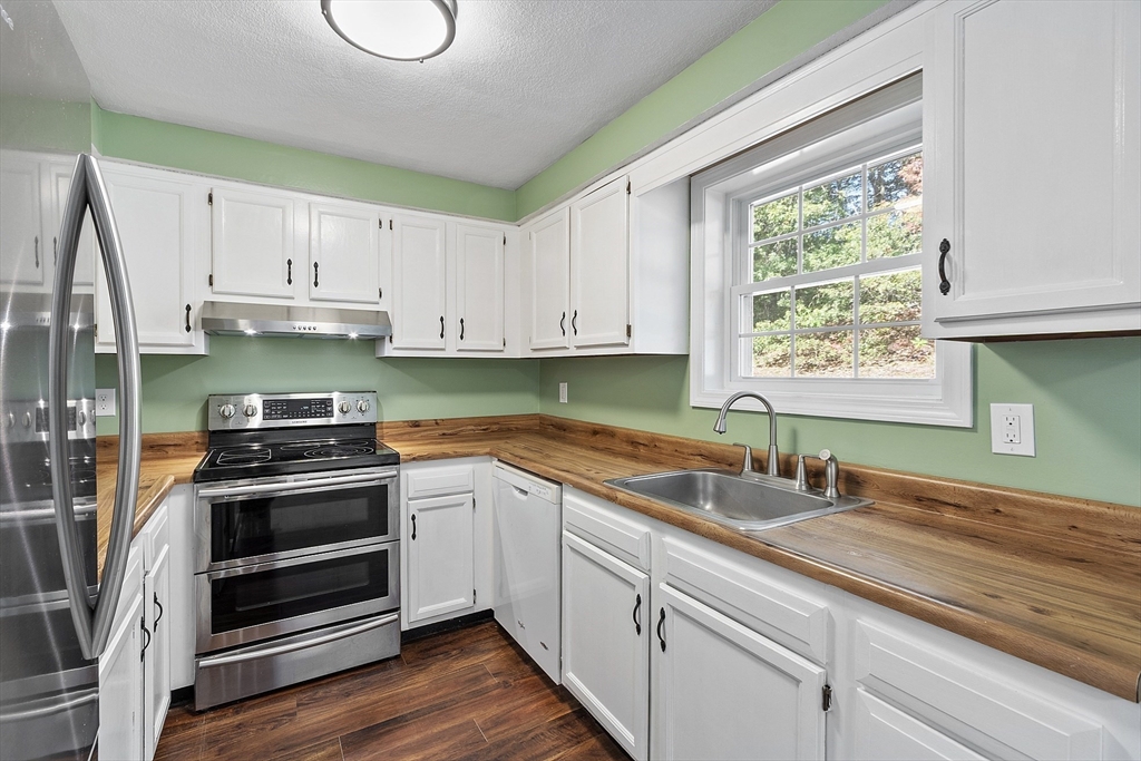 34 Lowell Road, Unit 13 Pepperell, MA 01463 - Photo 15 of 39