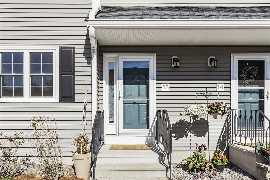 34 Lowell Road, Unit 13 Pepperell, MA 01463 - Photo 3 of 39